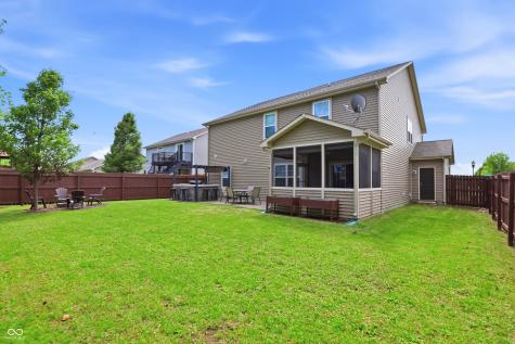 18195 Pennsy Way Westfield IN 46074