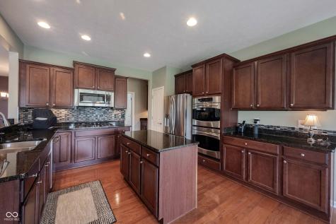 16275 Oakford Trail Fishers IN 46037
