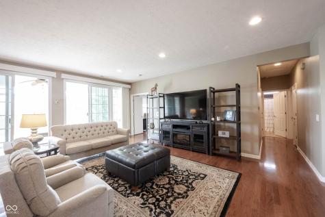 16275 Oakford Trail Fishers IN 46037