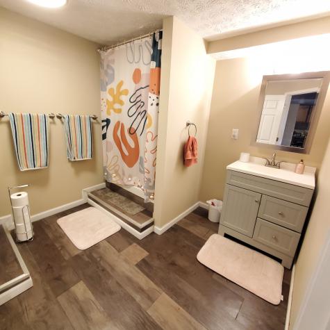 144 W 49th Street Indianapolis IN 46208