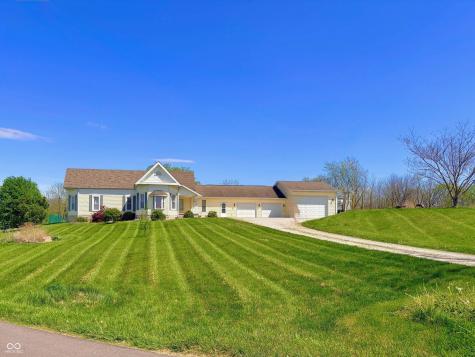 15241 E Jackson Road Hope IN 47246