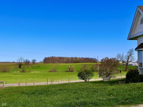 15241 E Jackson Road Hope IN 47246