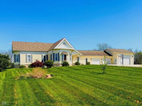 15241 E Jackson Road Hope IN 47246