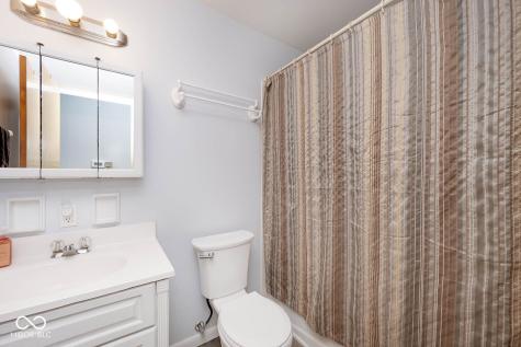 8127 Forsythia Court Indianapolis IN 46219
