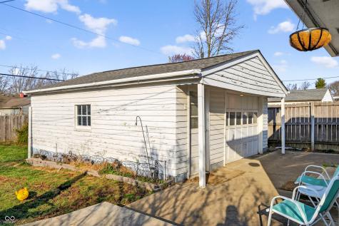 426 N 14th Avenue Beech Grove IN 46107