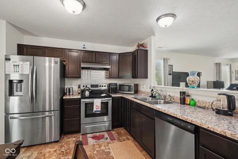 6459 Pinebark Place Indianapolis IN 46217