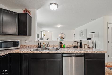 6459 Pinebark Place Indianapolis IN 46217