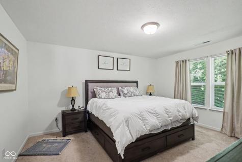 6459 Pinebark Place Indianapolis IN 46217
