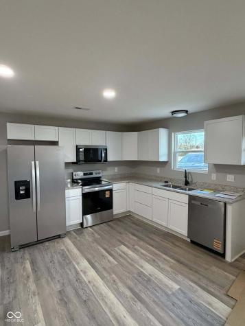 391 Country Manor Street North Vernon IN 47265