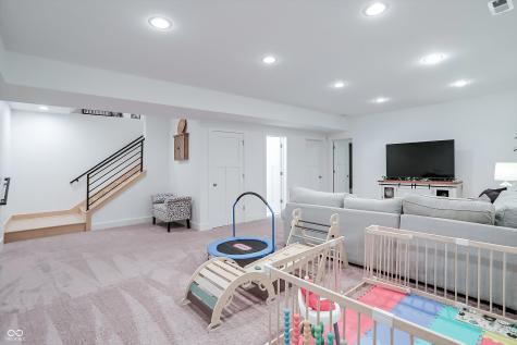 2043 Columbia Avenue Indianapolis IN 46202