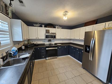 5747 Spring Oaks Way Indianapolis IN 46237