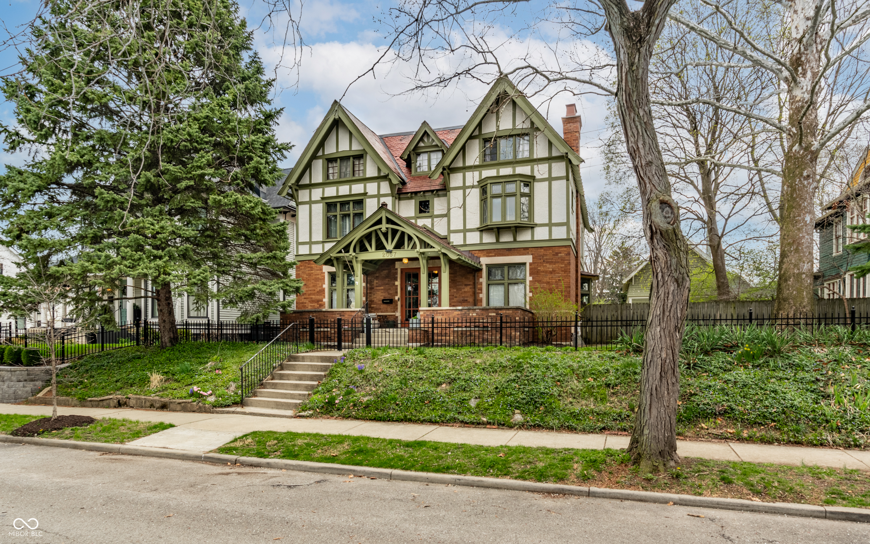 2057 N New Jersey Street Indianapolis IN 46202