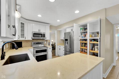 13077 Lansdowne Drive Fishers IN 46038