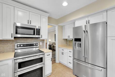 13077 Lansdowne Drive Fishers IN 46038
