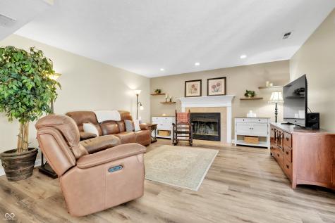 13077 Lansdowne Drive Fishers IN 46038