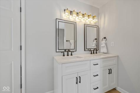 10539 Mcpherson Street Carmel IN 46280