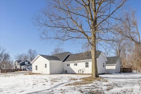 10539 Mcpherson Street Carmel IN 46280
