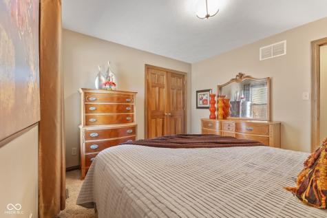 7832 Islay Road Indianapolis IN 46217
