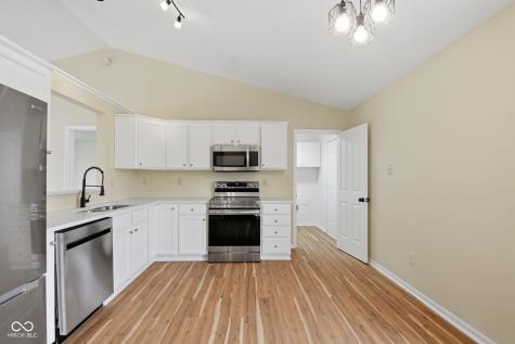 14649 Meadowcreek Drive Carmel IN 46033