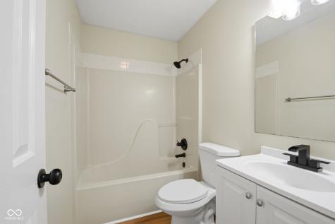 14649 Meadowcreek Drive Carmel IN 46033