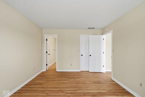 14649 Meadowcreek Drive Carmel IN 46033