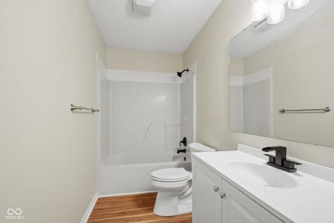 14649 Meadowcreek Drive Carmel IN 46033