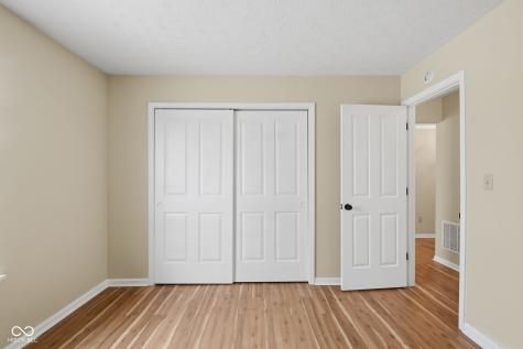 14649 Meadowcreek Drive Carmel IN 46033