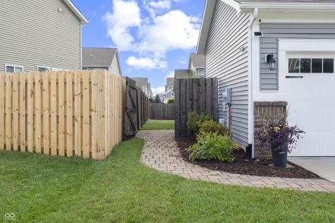 7811 Ringtail Circle Zionsville IN 46077