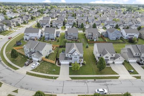 7811 Ringtail Circle Zionsville IN 46077