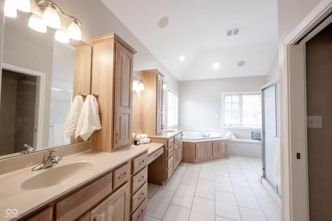 7844 N Timber Run Court Indianapolis IN 46256