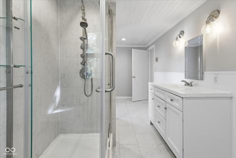 280 S 9th Street Zionsville IN 46077