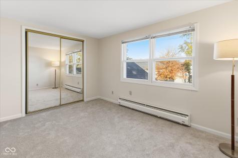 280 S 9th Street Zionsville IN 46077