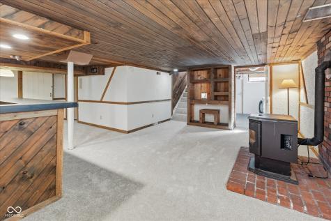 280 S 9th Street Zionsville IN 46077