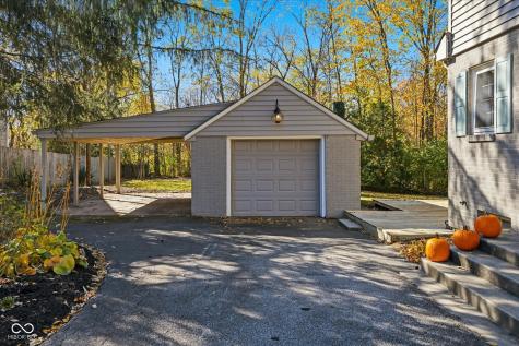 280 S 9th Street Zionsville IN 46077