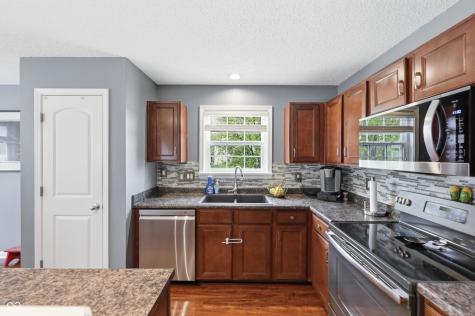 5153 Choctaw Ridge Drive Indianapolis IN 46239