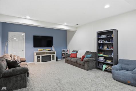 5153 Choctaw Ridge Drive Indianapolis IN 46239