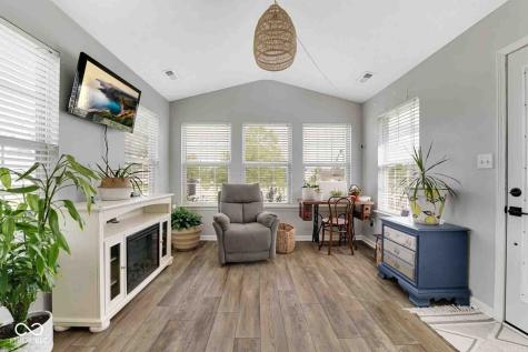 10685 Swan Court Indianapolis IN 46231