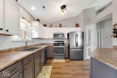 10685 Swan Court Indianapolis IN 46231