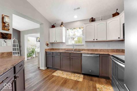 10685 Swan Court Indianapolis IN 46231