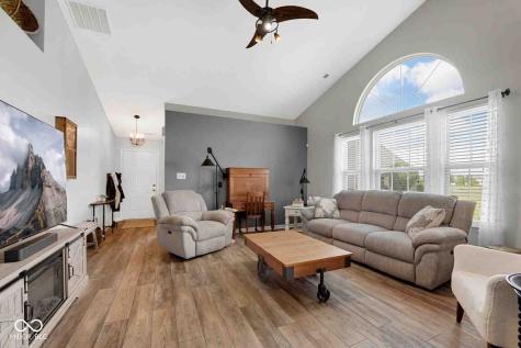 10685 Swan Court Indianapolis IN 46231