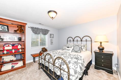 502 Elnora Lane Westfield IN 46074