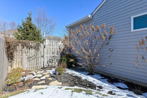 502 Elnora Lane Westfield IN 46074