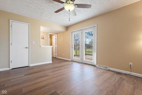 745 W Banta Road Indianapolis IN 46217
