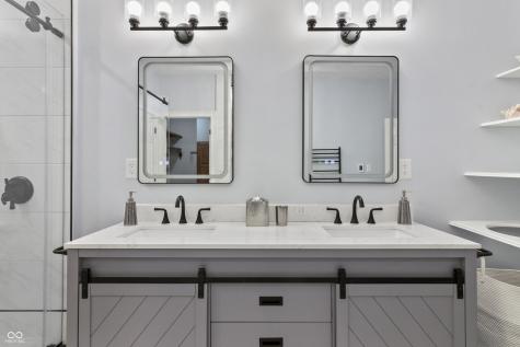 11226 Blackwalnut Point Indianapolis IN 46236