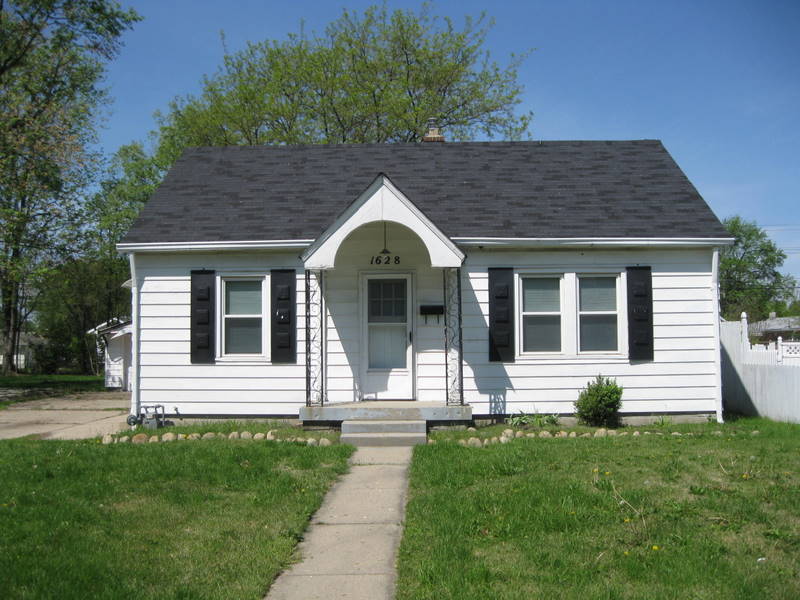 1628 N Berwick Avenue Indianapolis IN 46222