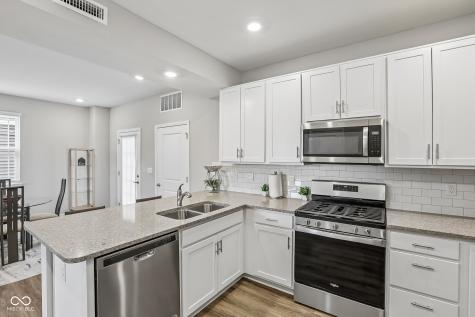 2739 Maricopa Boulevard Whitestown IN 46075