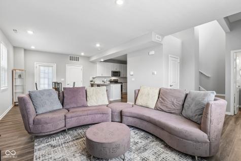 2739 Maricopa Boulevard Whitestown IN 46075