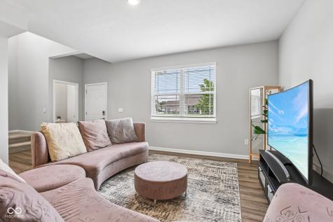 2739 Maricopa Boulevard Whitestown IN 46075