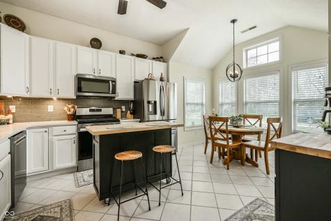 8304 Hunters Meadow Court Indianapolis IN 46259