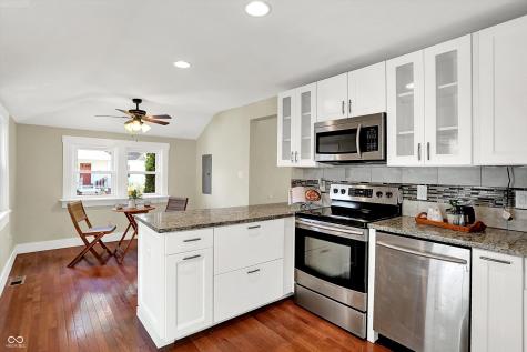 500 W Sycamore Street Zionsville IN 46077